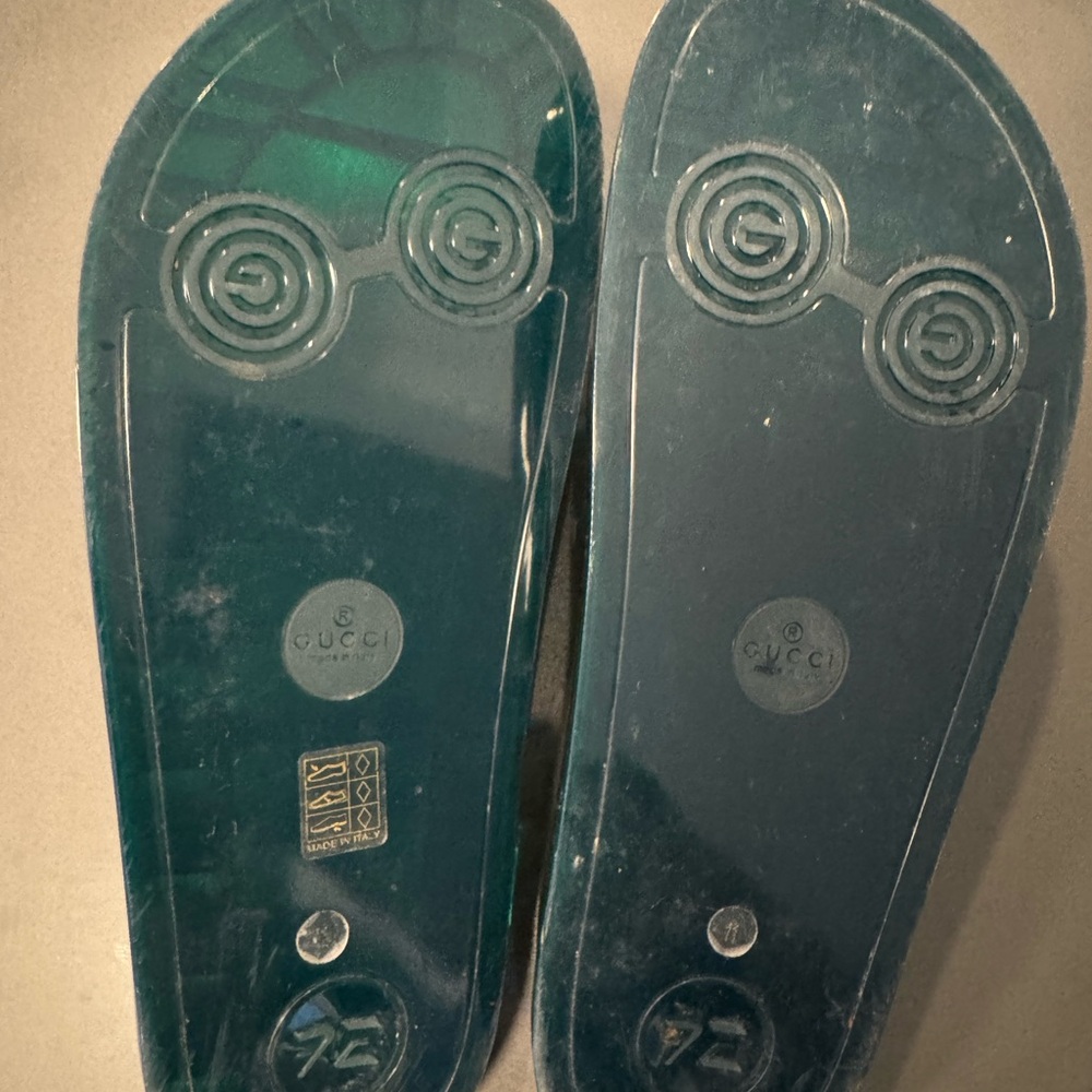 Gucci Emerald Slide Sandals, size 11 - Picture 4 of 8
